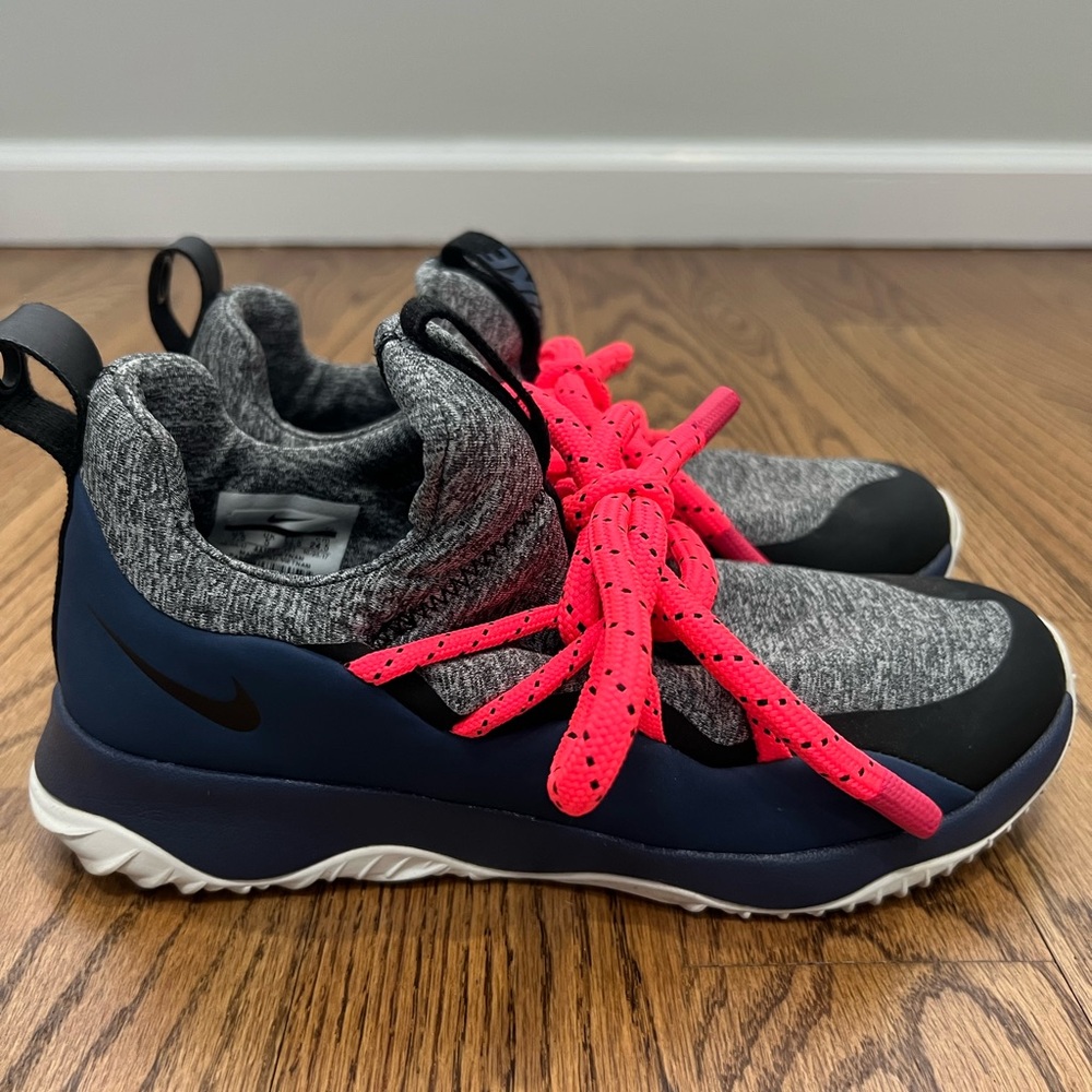 Nike womens Sneakers - Gray and Neon Pink